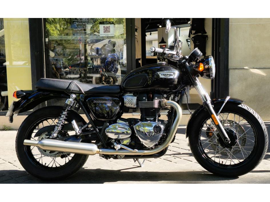 TRIUMPH BONNEVILLE T100 900