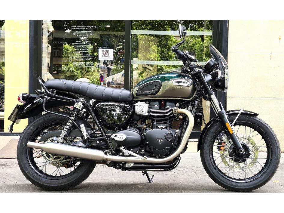 TRIUMPH BONNEVILLE T100 900