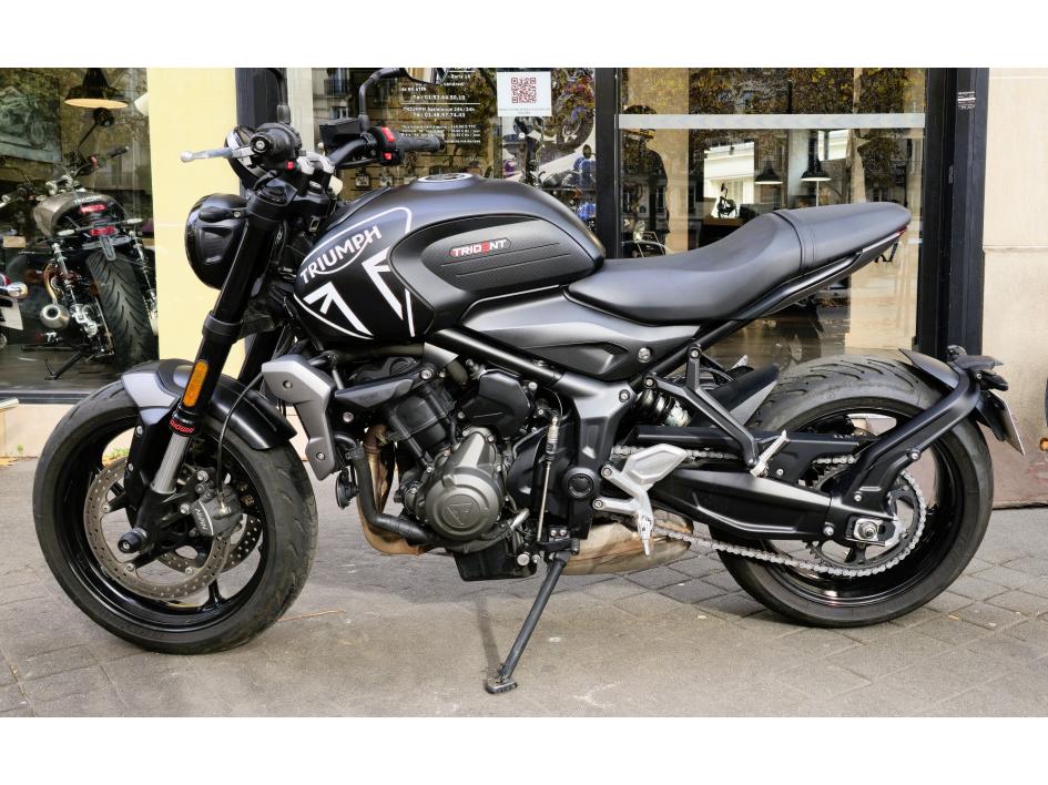 TRIUMPH TRIDENT 660