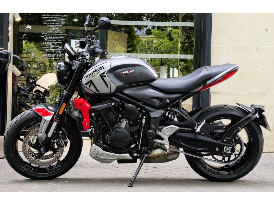 TRIUMPH TRIDENT 660