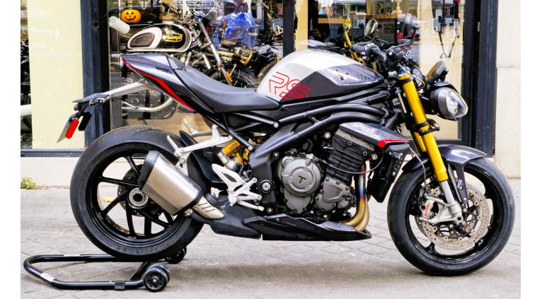 TRIUMPH SPEED TRIPLE 1200 RS