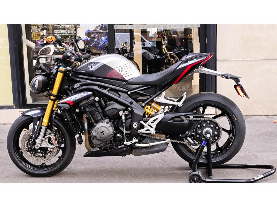 TRIUMPH SPEED TRIPLE 1200 RS