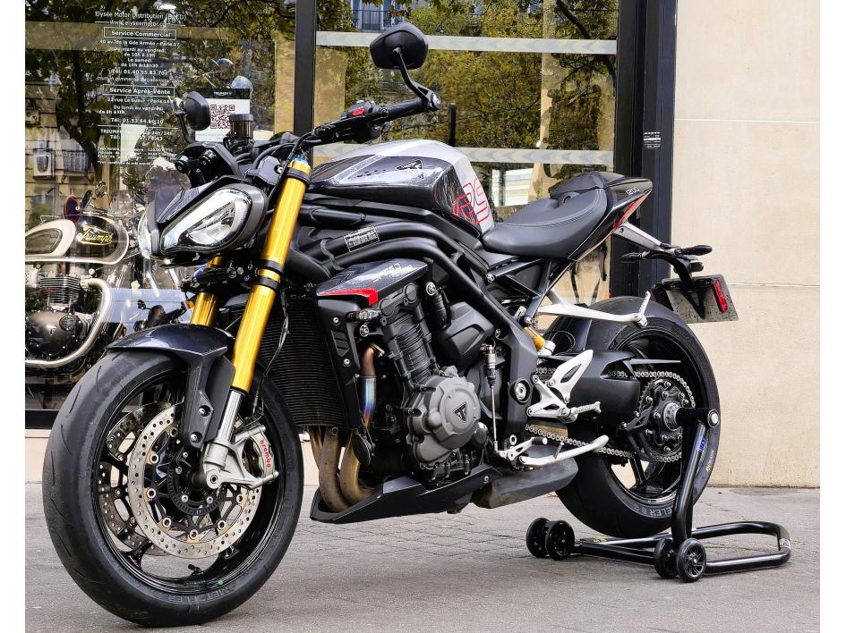 TRIUMPH SPEED TRIPLE 1200 RS