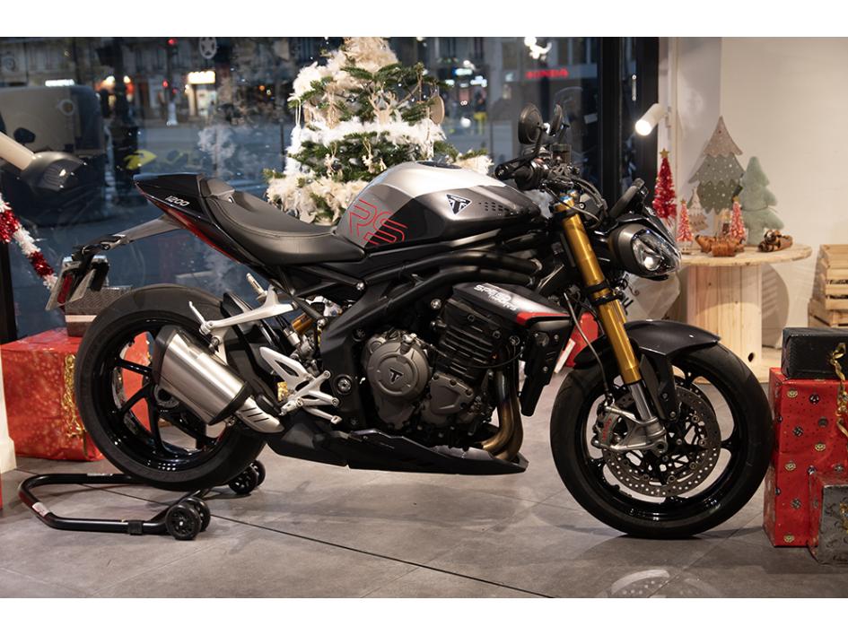 TRIUMPH SPEED TRIPLE 1200 RS