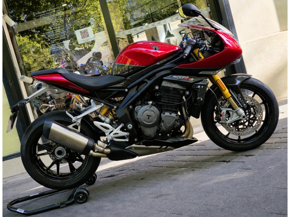 TRIUMPH SPEED TRIPLE 1200 RR
