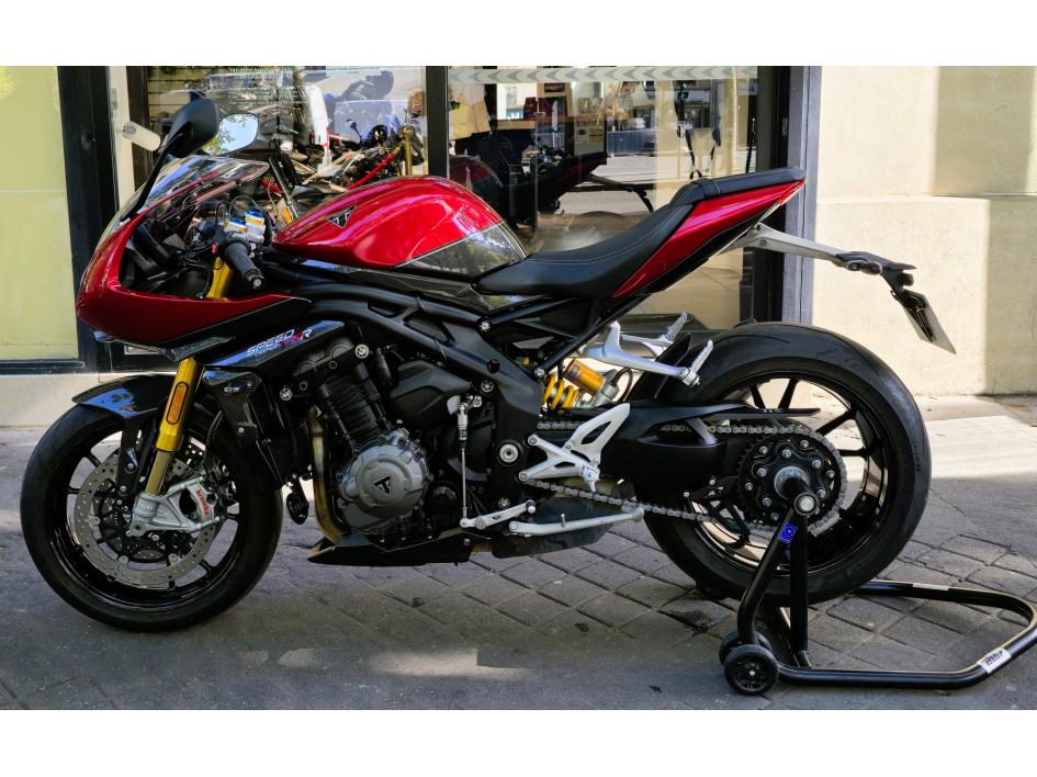 TRIUMPH SPEED TRIPLE 1200 RR