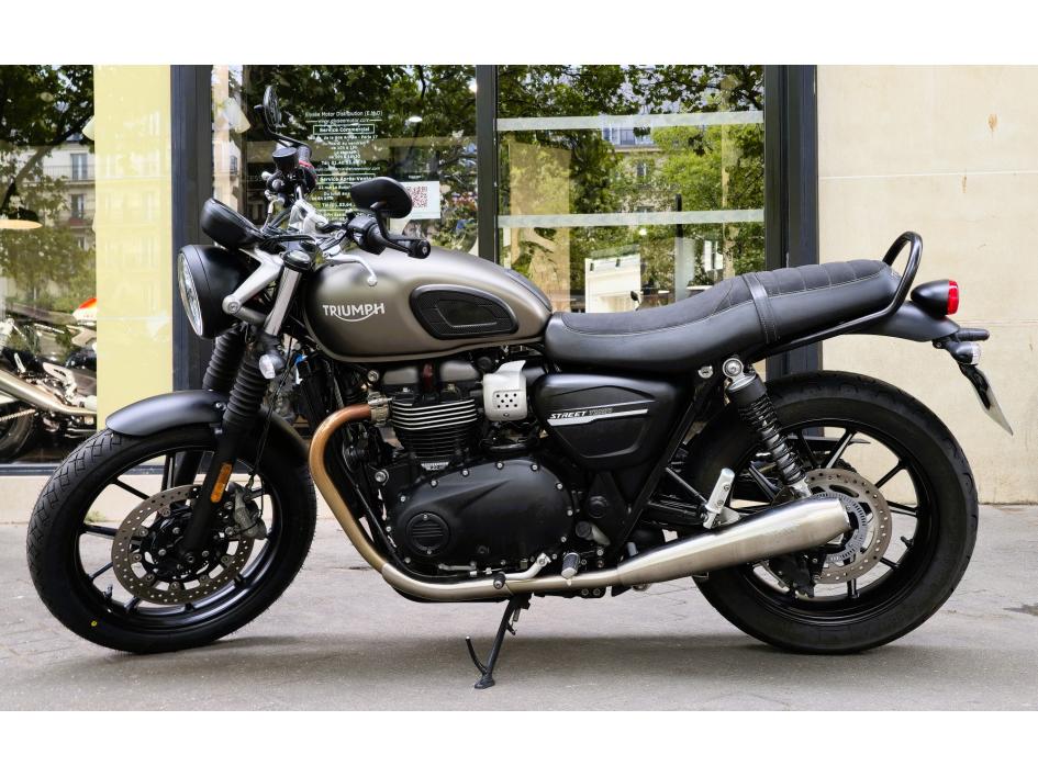 TRIUMPH STREET TWIN  900
