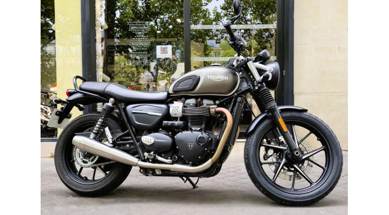 TRIUMPH STREET TWIN  900