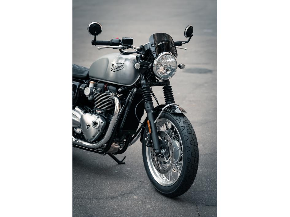 BONNEVILLE T 120 ELYSEE PARIS